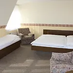 4 Hufen Hotel Grossziethen
