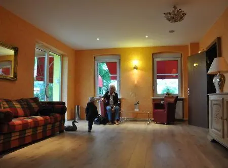 Hotel 4 Hufen Grossziethen