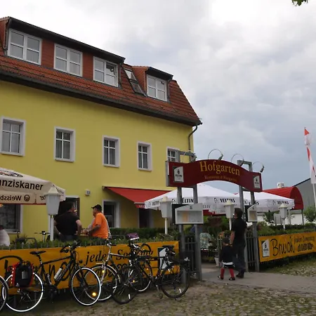 4 Hufen Hotel Großziethen