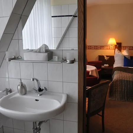 4 Hufen Hotel 3*