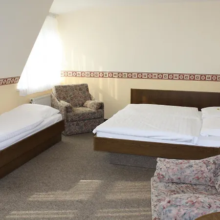 4 Hufen Hotel Grossziethen