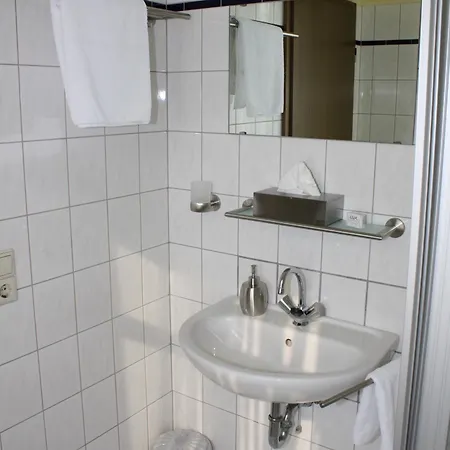 Hotel 4 Hufen 3*