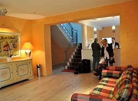 4 Hufen Hotel
