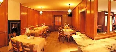 Hotel 4 Hufen Grossziethen
