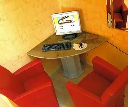 4 Hufen Hotel