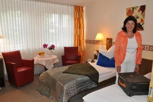 4 Hufen Großziethen